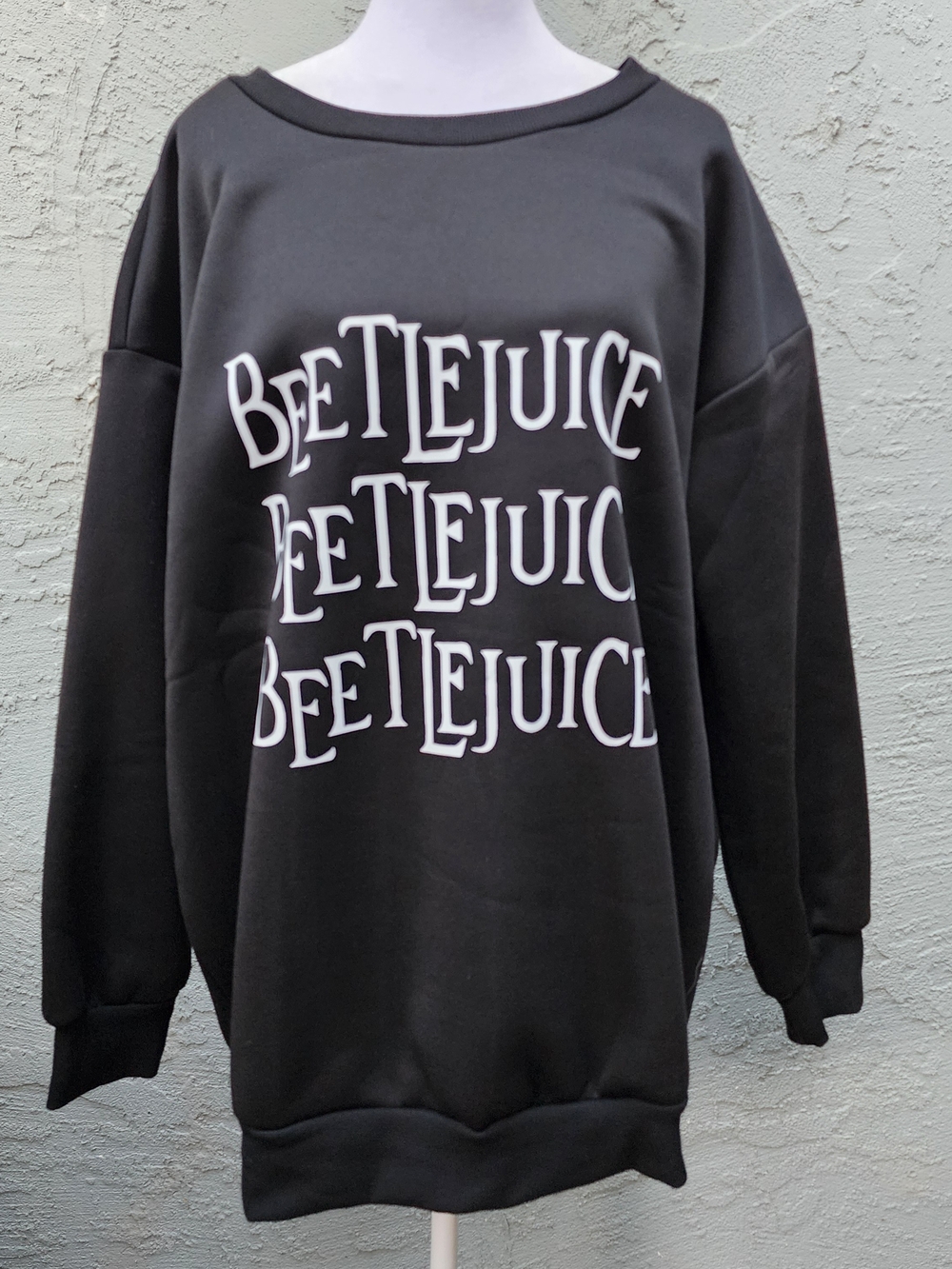 NWT Beetlejuice Graphic Oversized Sweatshirt Black Crewneck Spooky Pullover XL